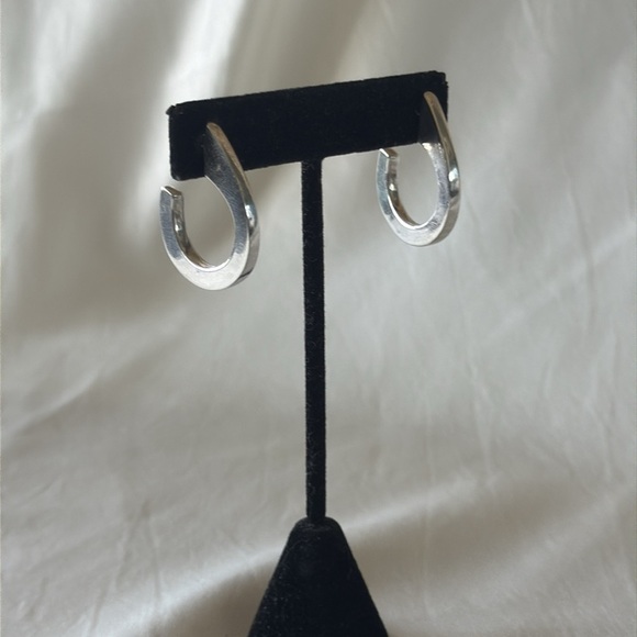 Modern Sterling Silver Teardrop Hoop Thick Minimalist Earrings - Picture 4 of 9